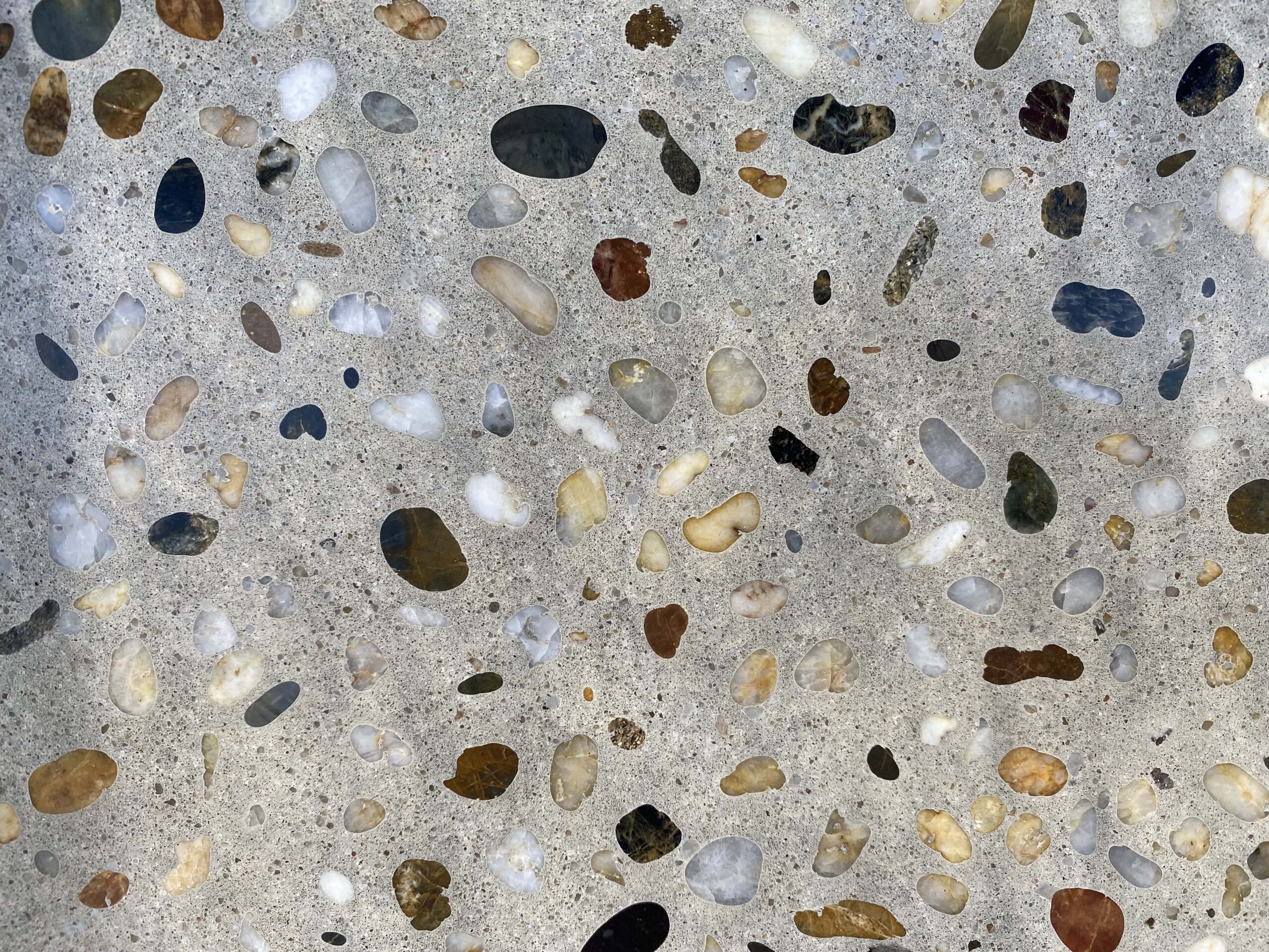 Roundstone Gold Polished/Honed